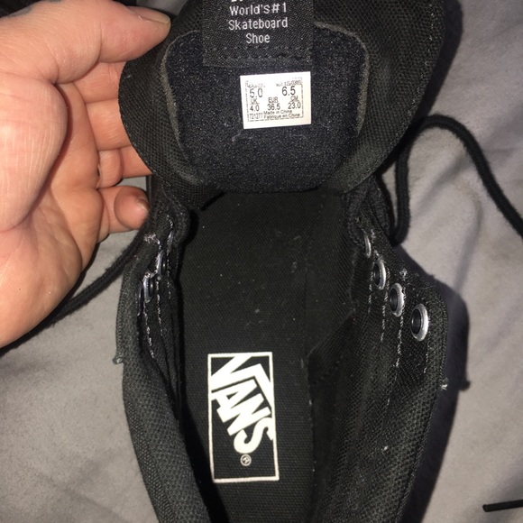 Like new Vans - Picture 3 of 3